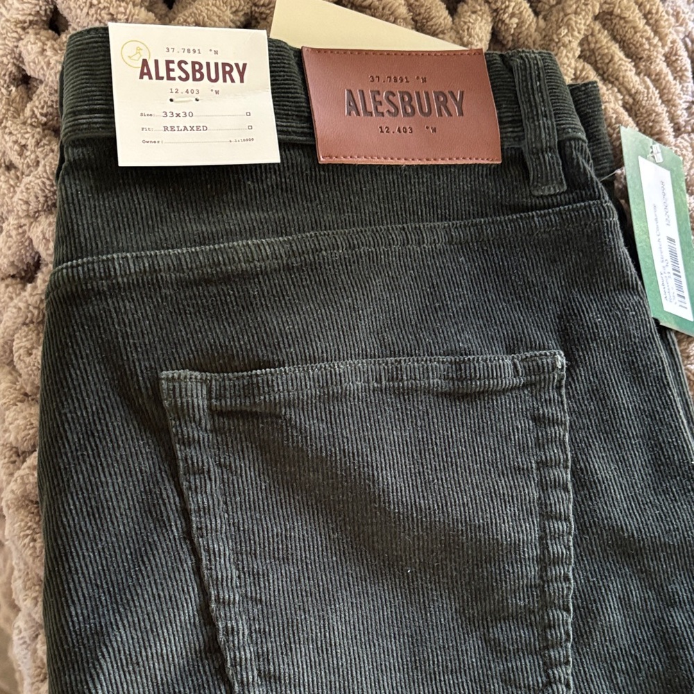 Alesbury Men's Black Corduroy Pants - Relaxed Fit